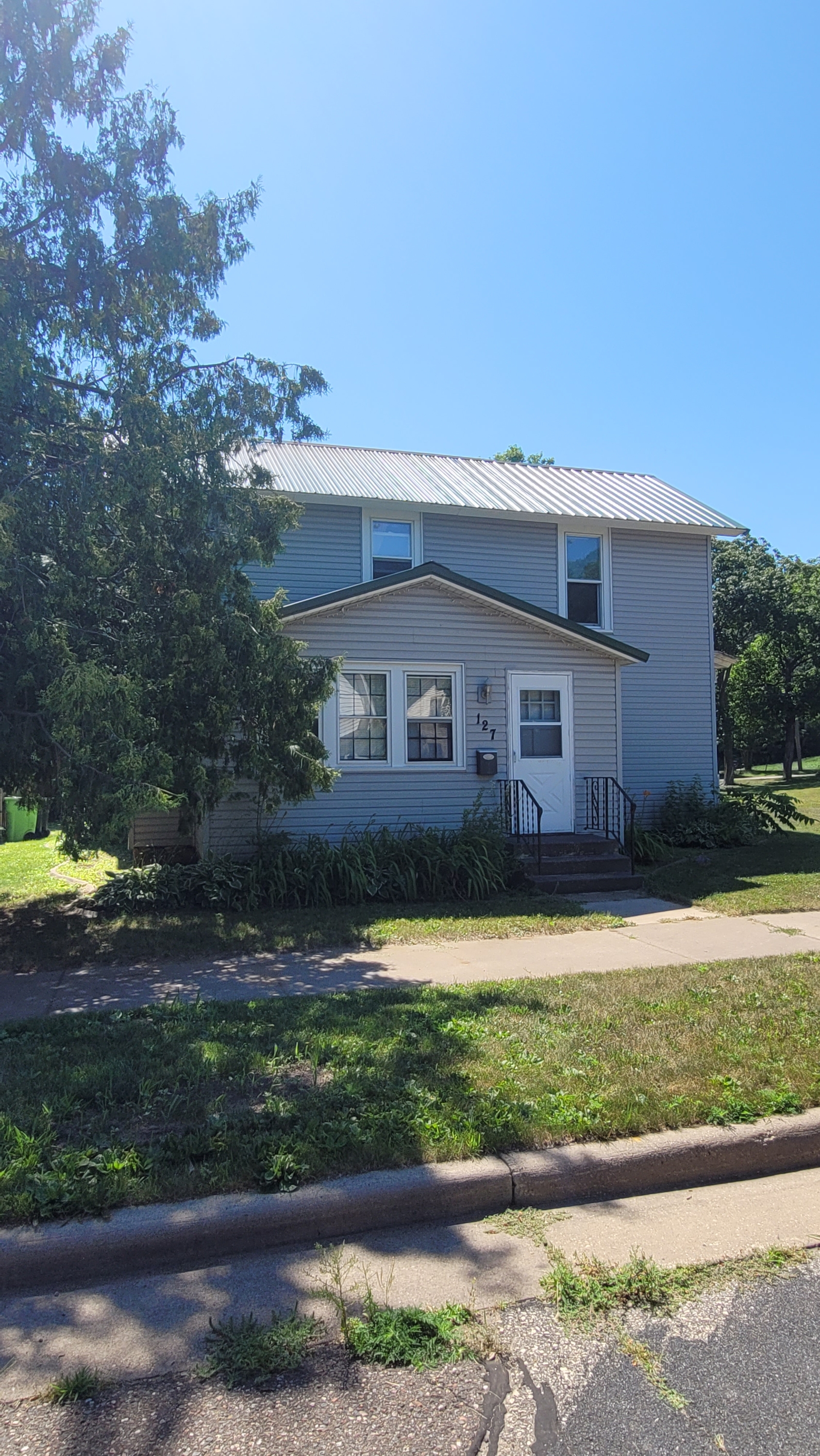 127 West Spruce Street - 1